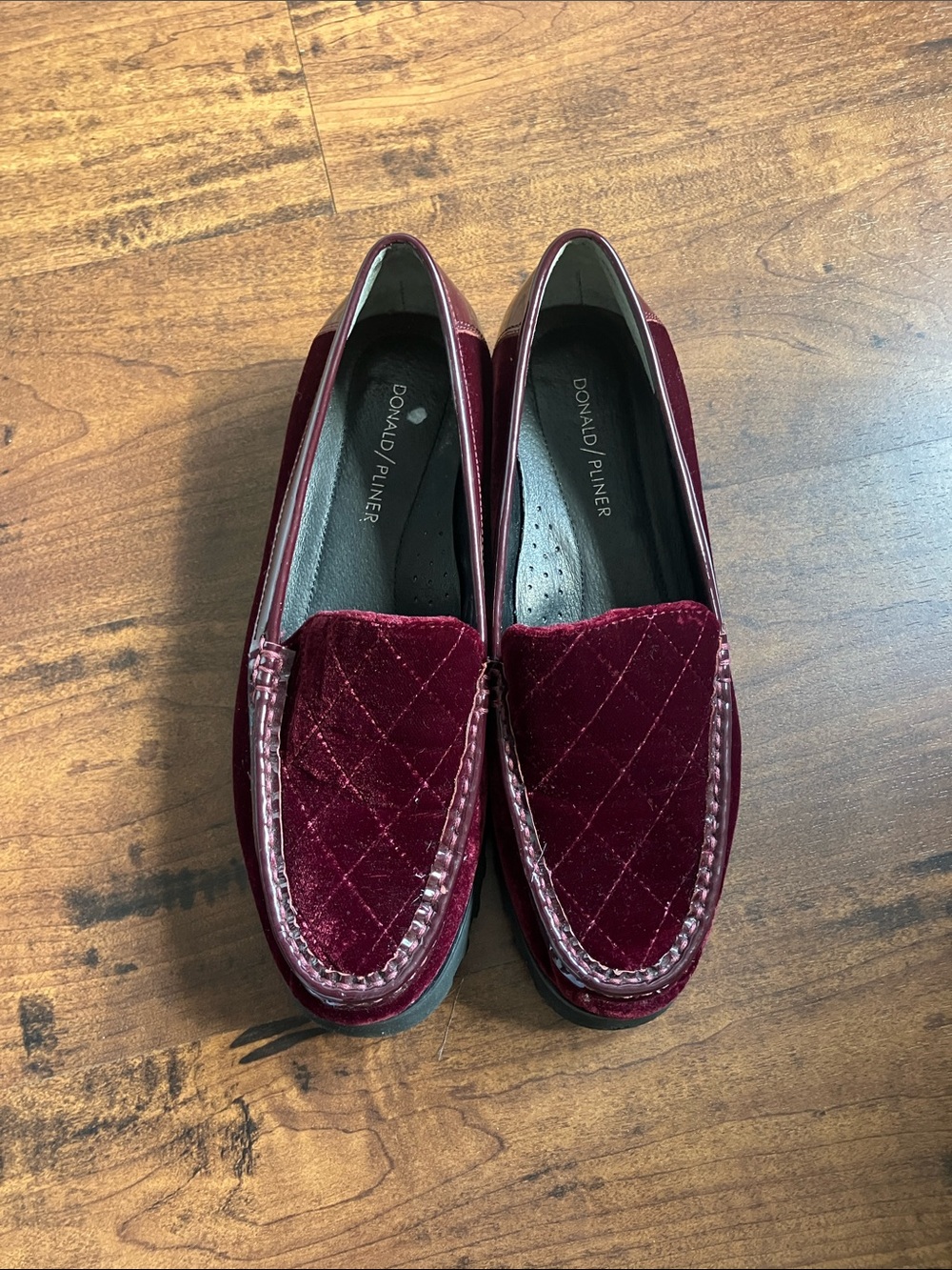 Donald J. Pliner Quilted Burgundy Velvet Slip-On Loafers size 9M